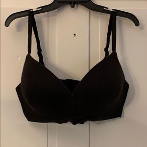 Victoria’s Secret 40D wireless bra.